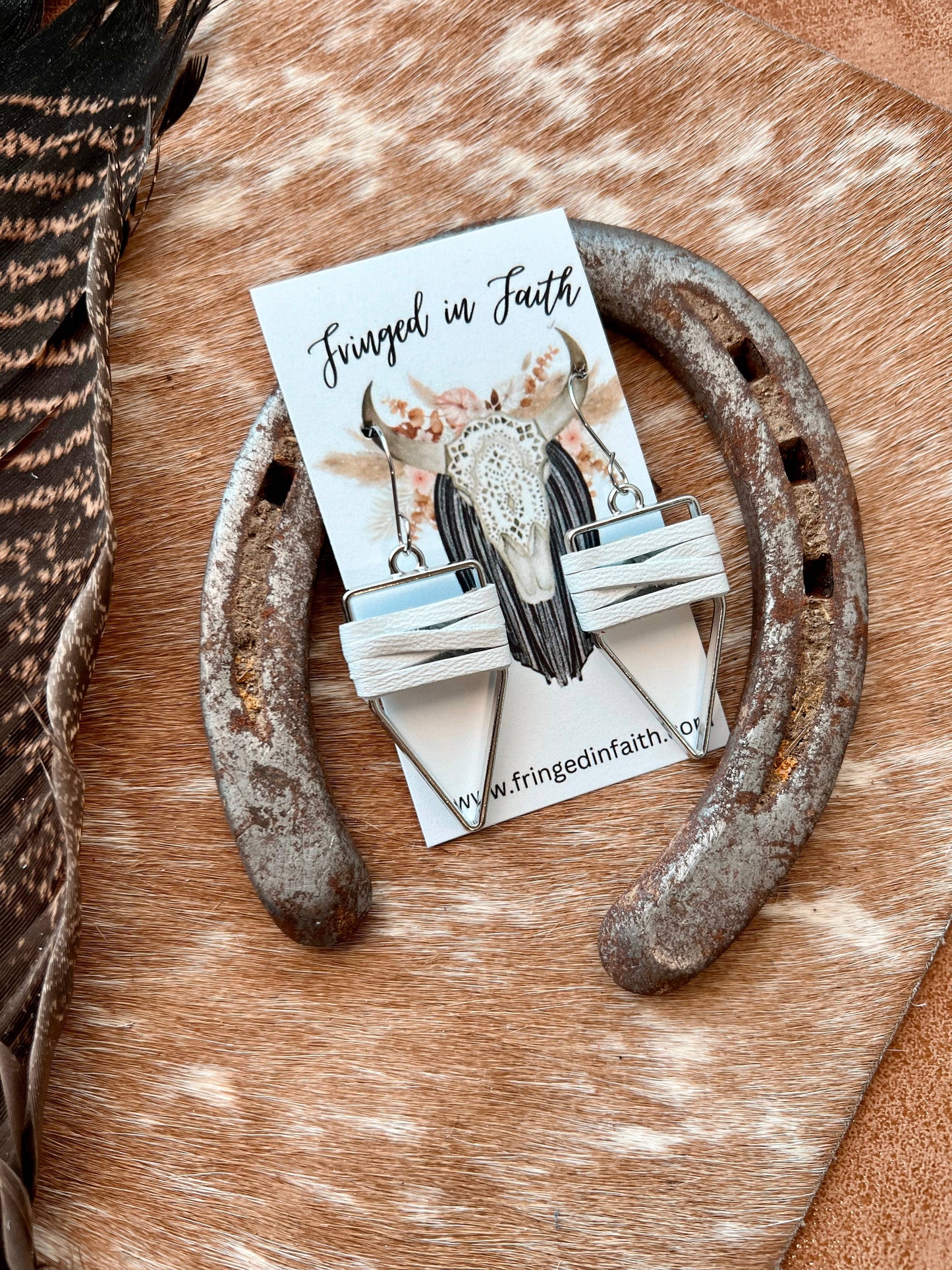 Yellowstone Weaved Arrowhead Hoop | White