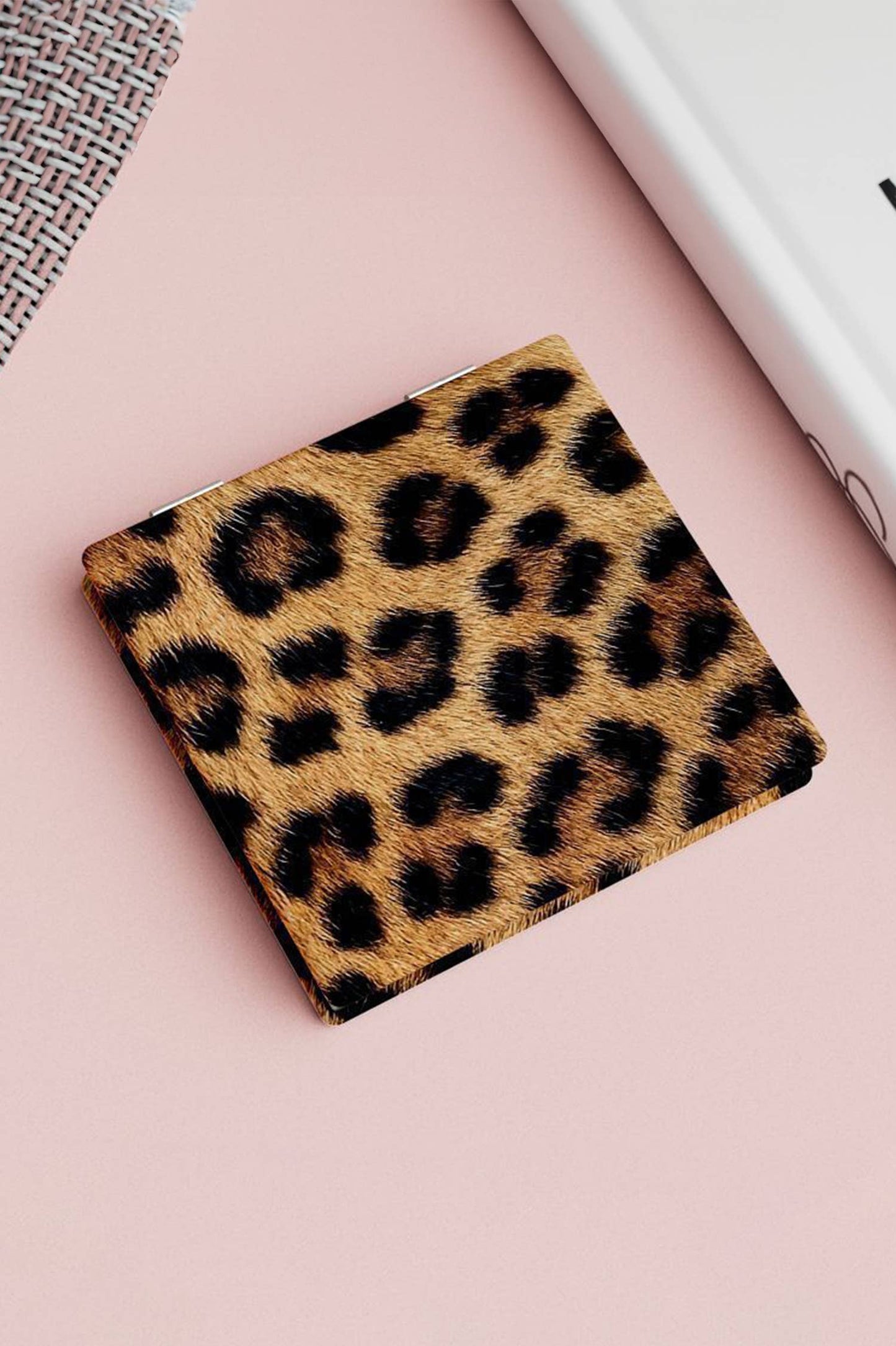 Leopard PU Cover Double-Sided Makeup Mirror: Thai Curry / ONE SIZE
