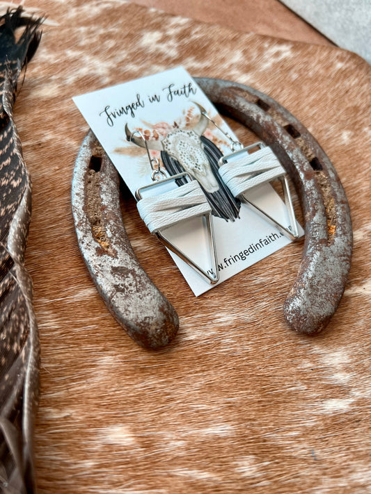 Yellowstone Weaved Arrowhead Hoop | White