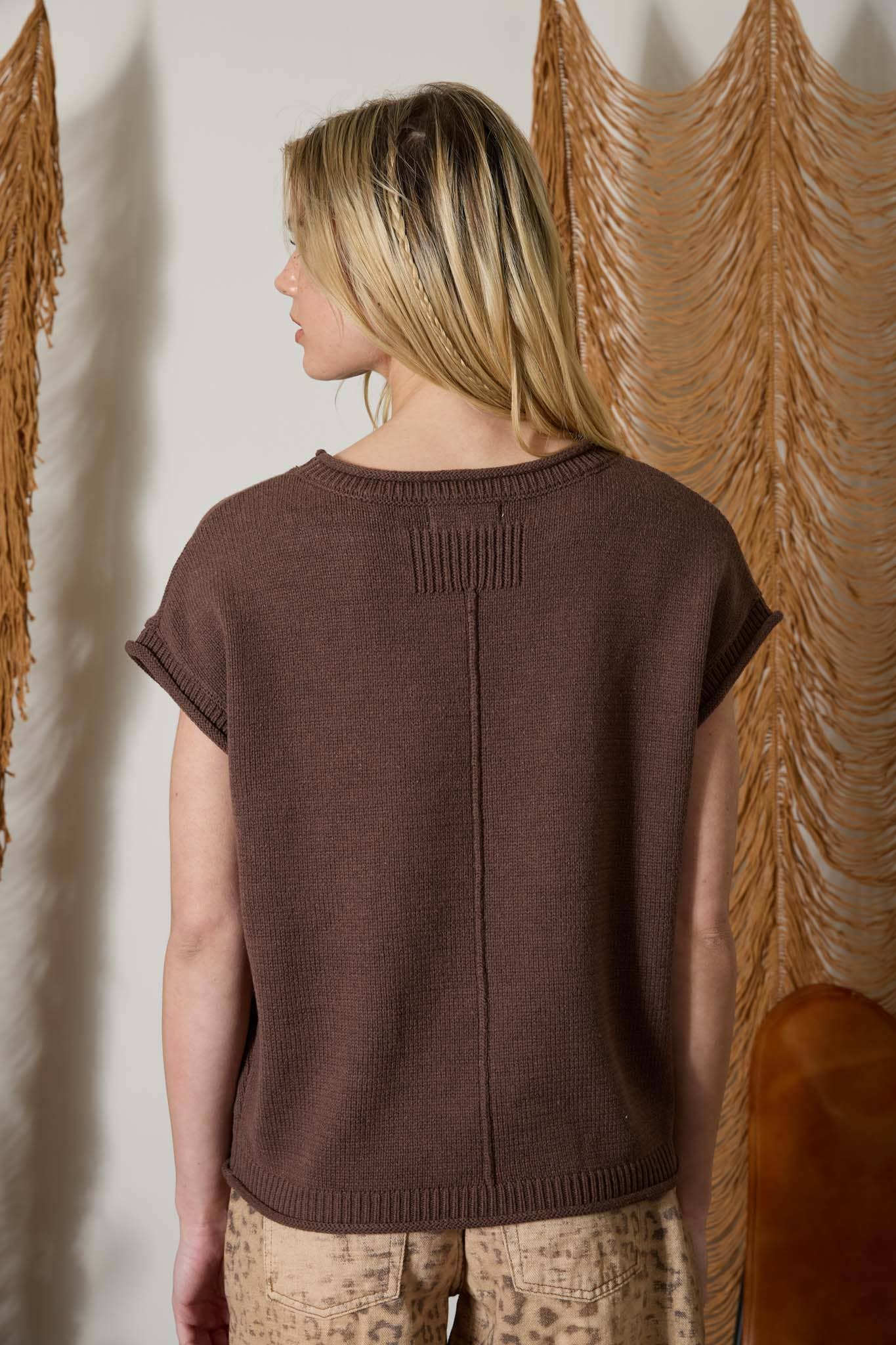 WESTERN EMBROIDERY SHORT SLEEVE KNIT SWEATER: DARK BROWN