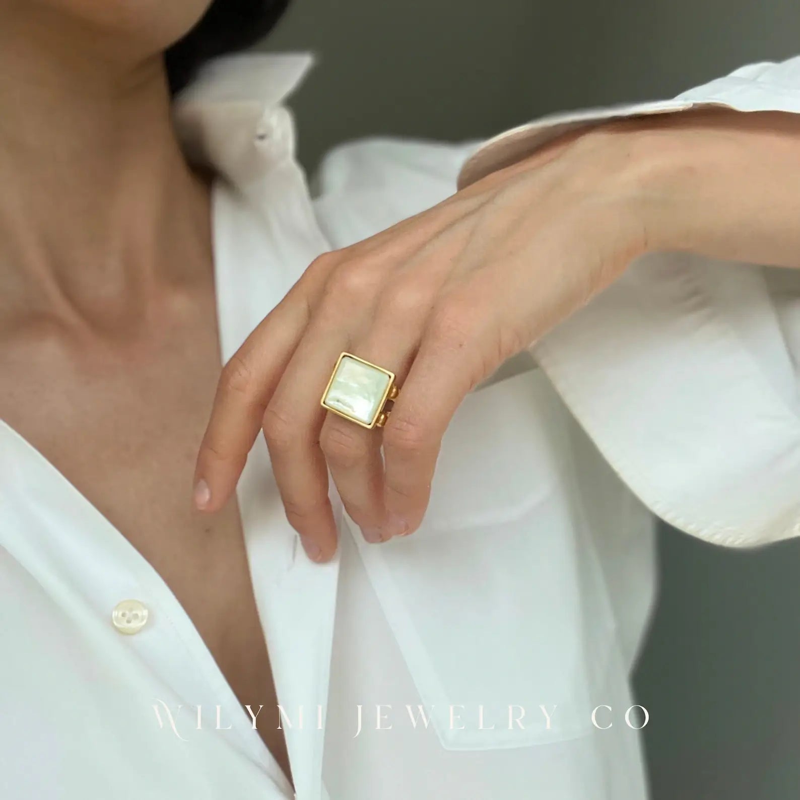 CLARITY I 15mm Mother of Pearl Square Adjustable Ring I GF