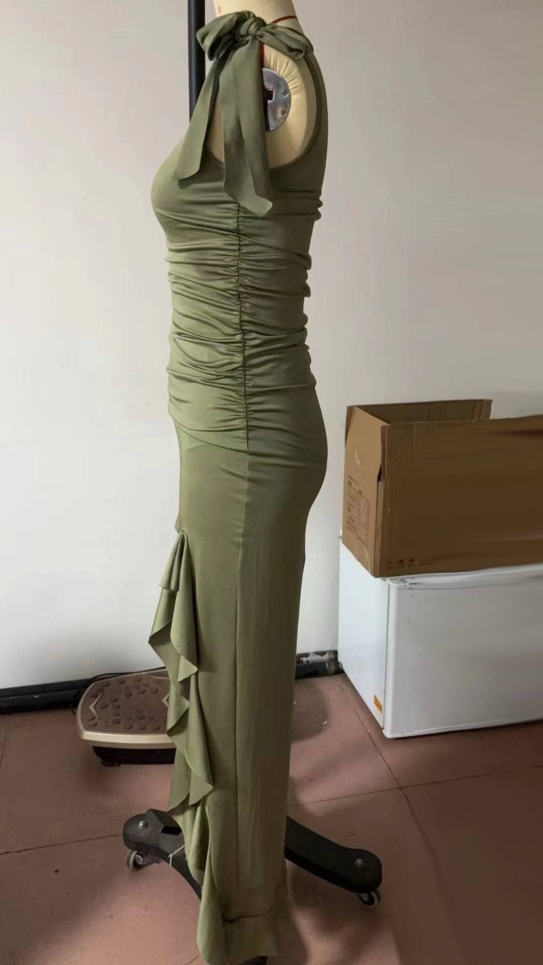 Coachella Ruffled Slit Dress: Green