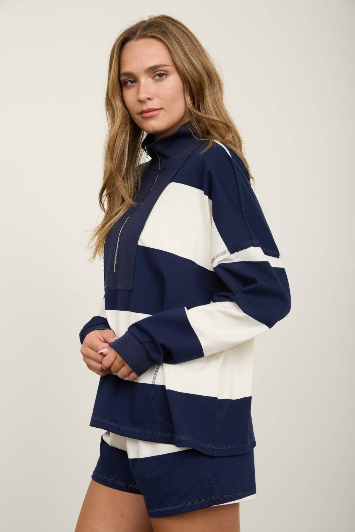 WIDE STRIPE HALF ZIP: NAVY