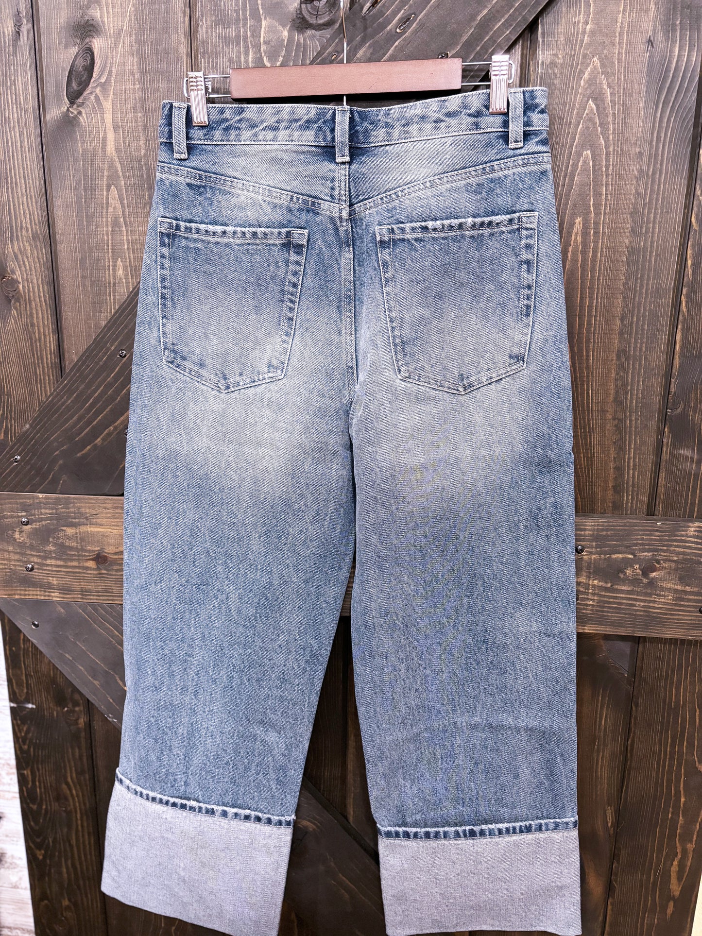 High Rise Cuffed Cropped Jean
