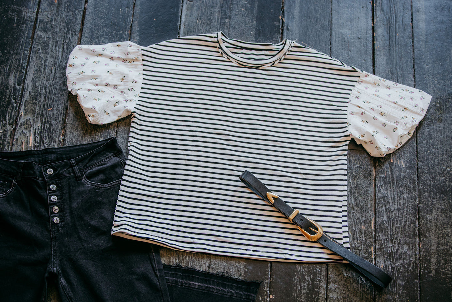 Floral Stripe Puff Sleeve Round Neck Top: Black Stripe