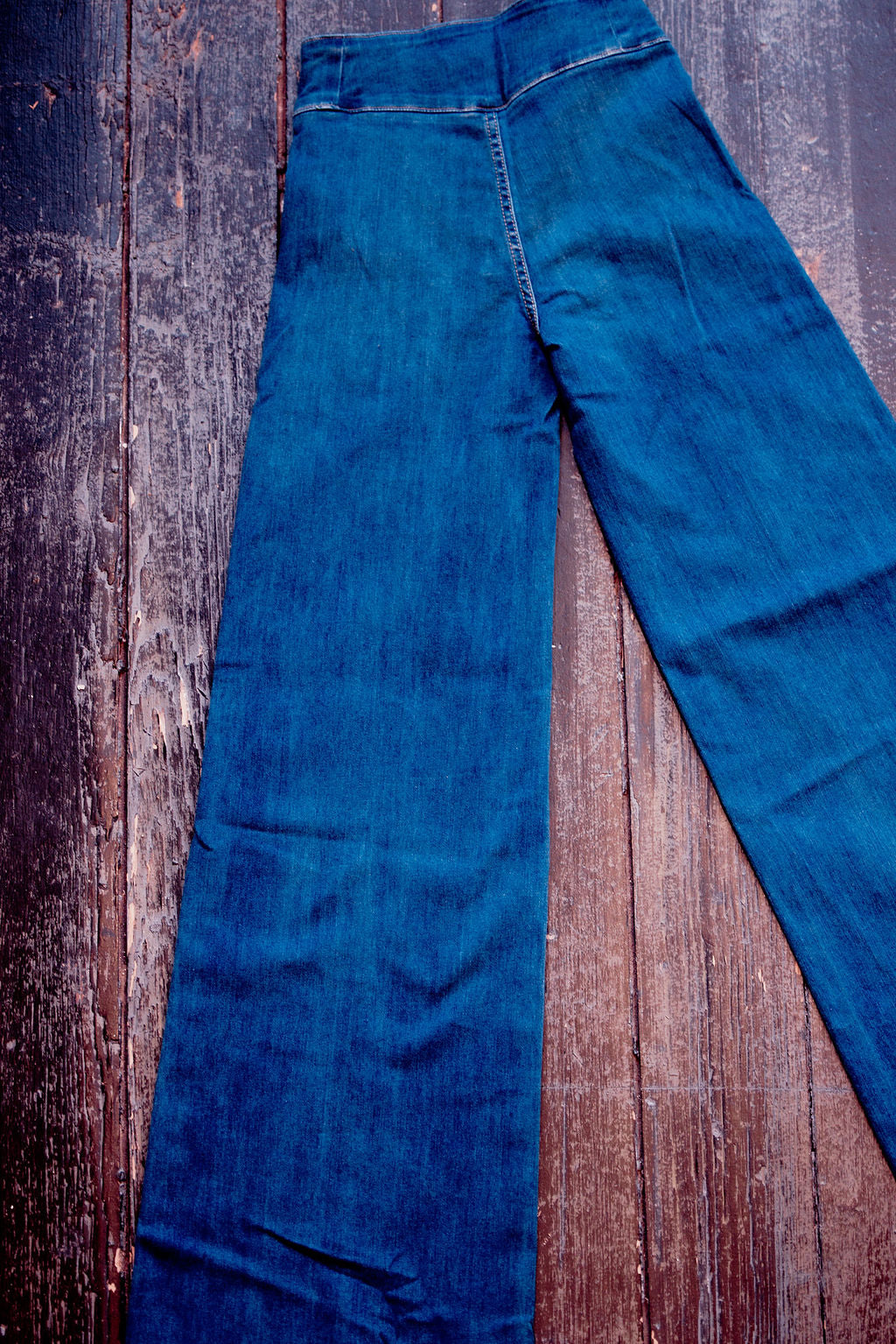 Wide Leg Denim Jeans in Medium Wash O2