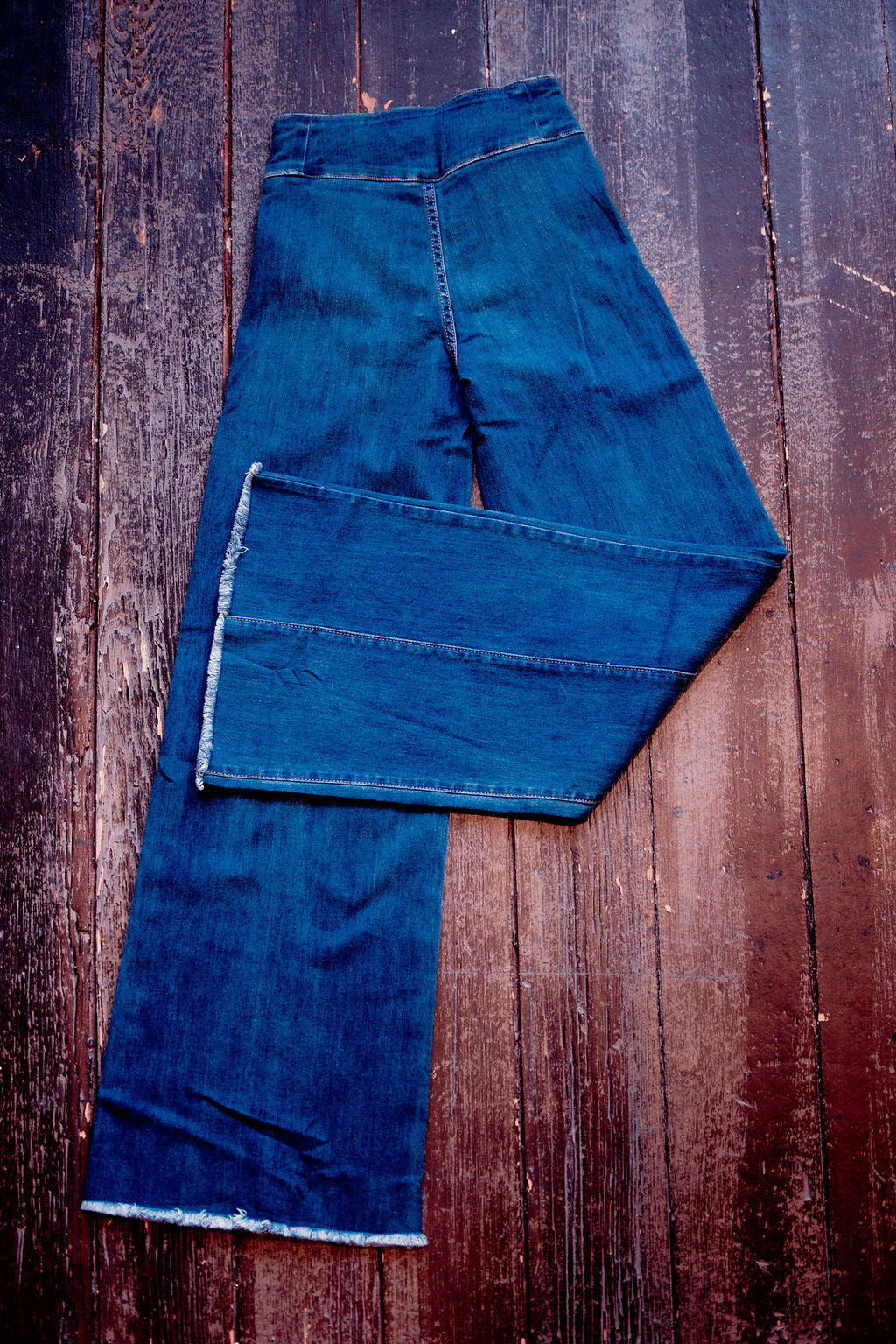 Wide Leg Denim Jeans in Medium Wash O2