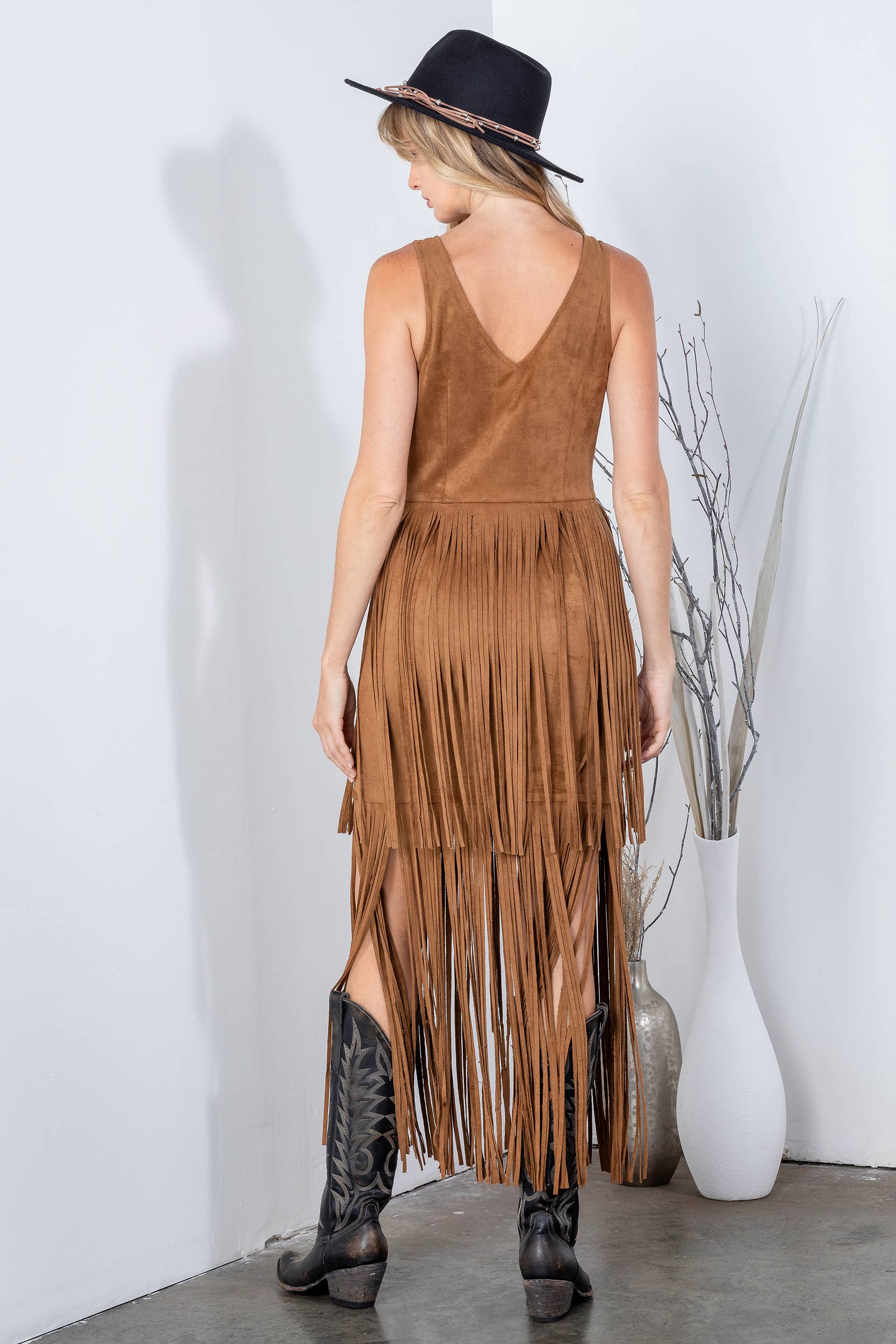 SOUTHERN FRINGE SUEDE DRESS: CAMEL / L