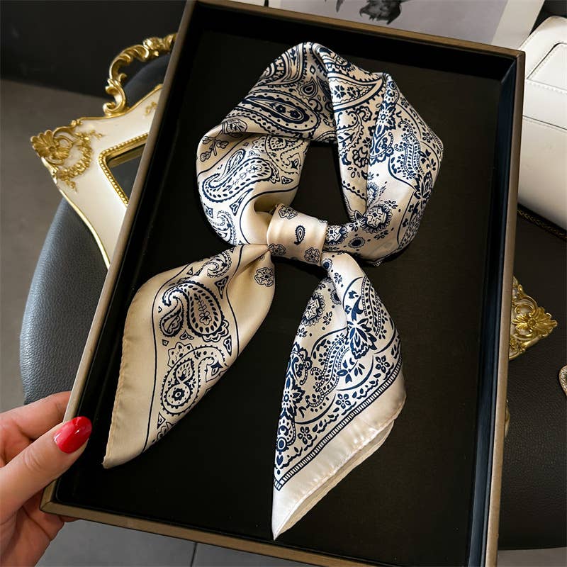 Elegant Paisley Pattern Scarf