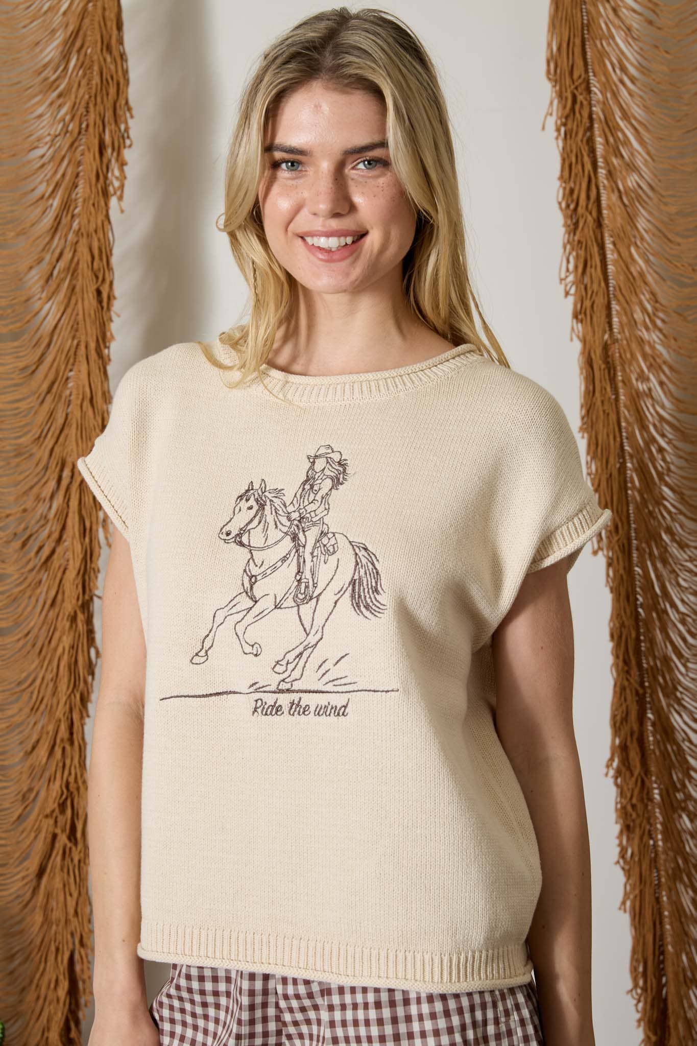 WESTERN EMBROIDERY SHORT SLEEVE KNIT SWEATER: DARK BROWN