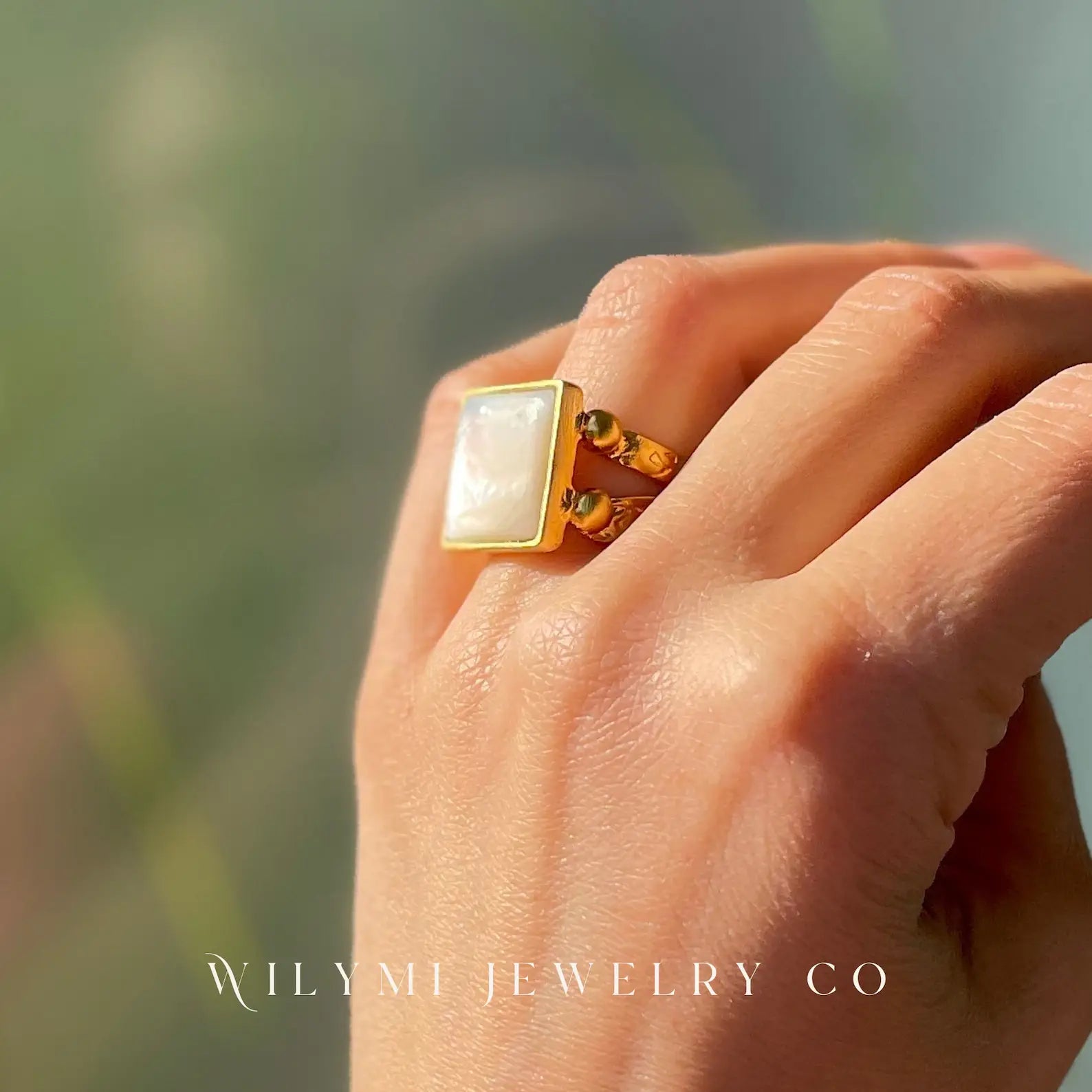 CLARITY I 15mm Mother of Pearl Square Adjustable Ring I GF