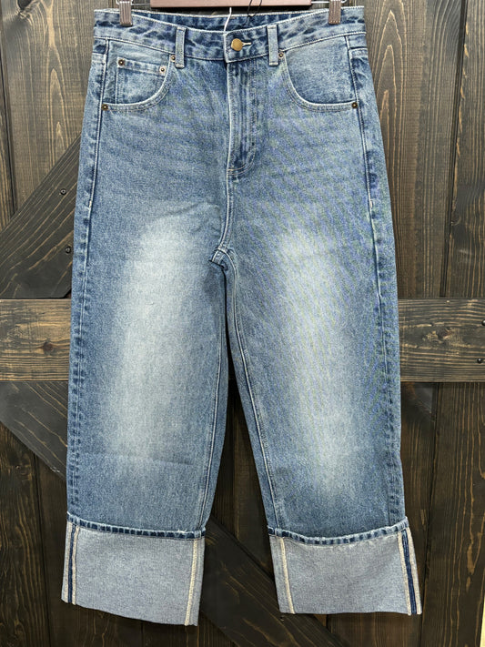 High Rise Cuffed Cropped Jean